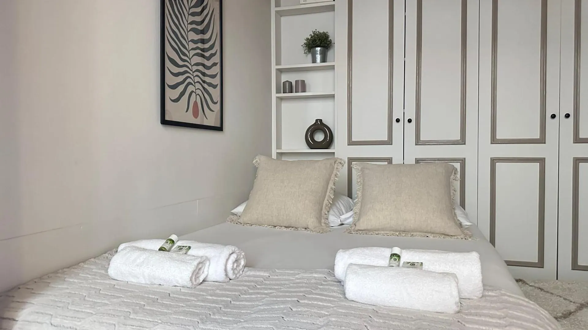 Modern & Dreamy Duplex In Le Marais Lejlighed Paris
