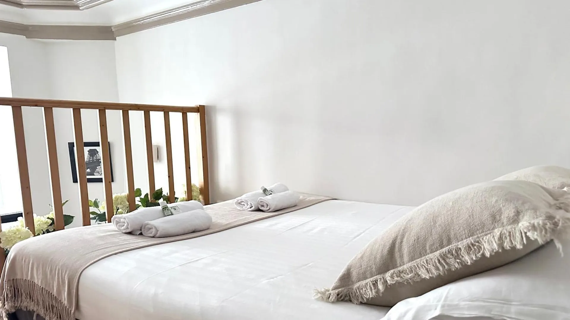 アパート パリModern & Dreamy Duplex In Le Maraisアパートメント