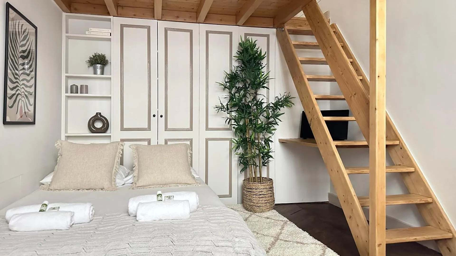 パリModern & Dreamy Duplex In Le Maraisアパートメント アパート